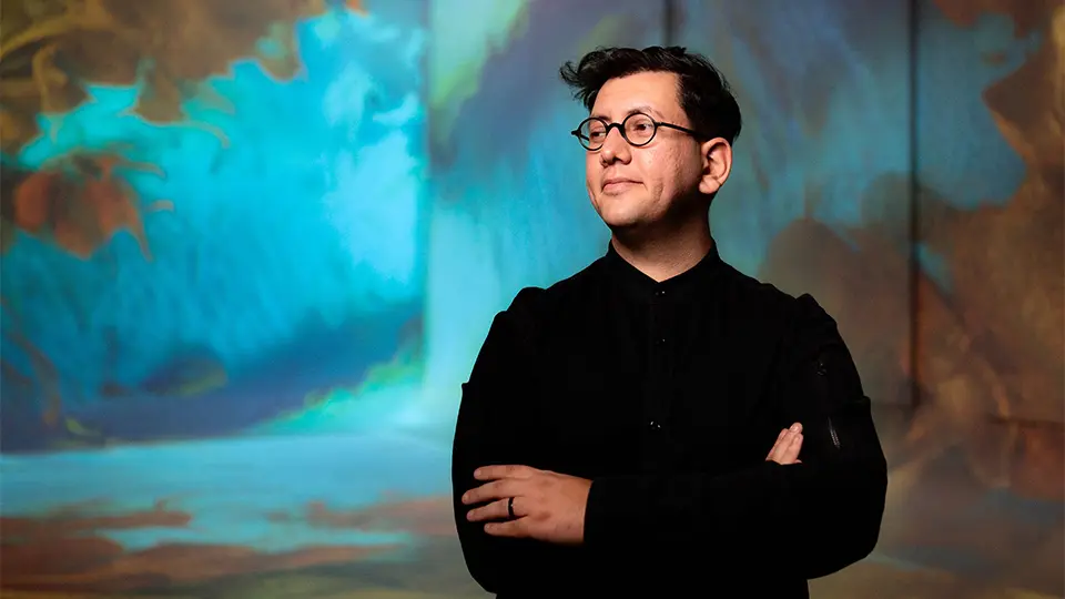 “Pintar“ con datos: así crea el artista multimedios Refik Anadol una nueva expresión artística mediante la inteligencia artificial generativa