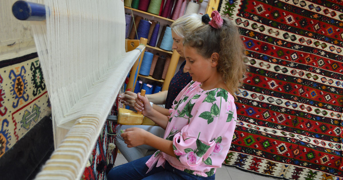 Сохранение культурного наследия Сербии: ковры-«килимы» из Пирота